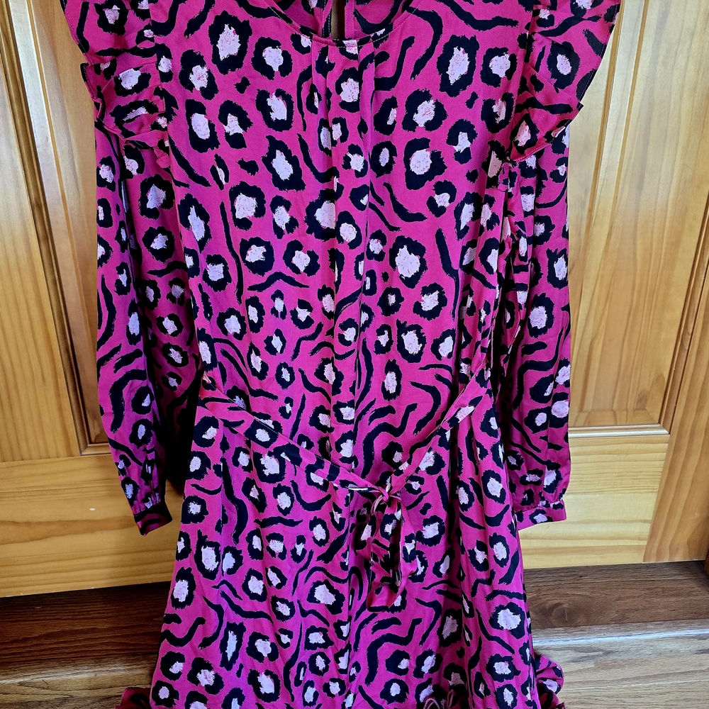 JODIFL Pink and Black Leopard Print Long Sleeve Dress